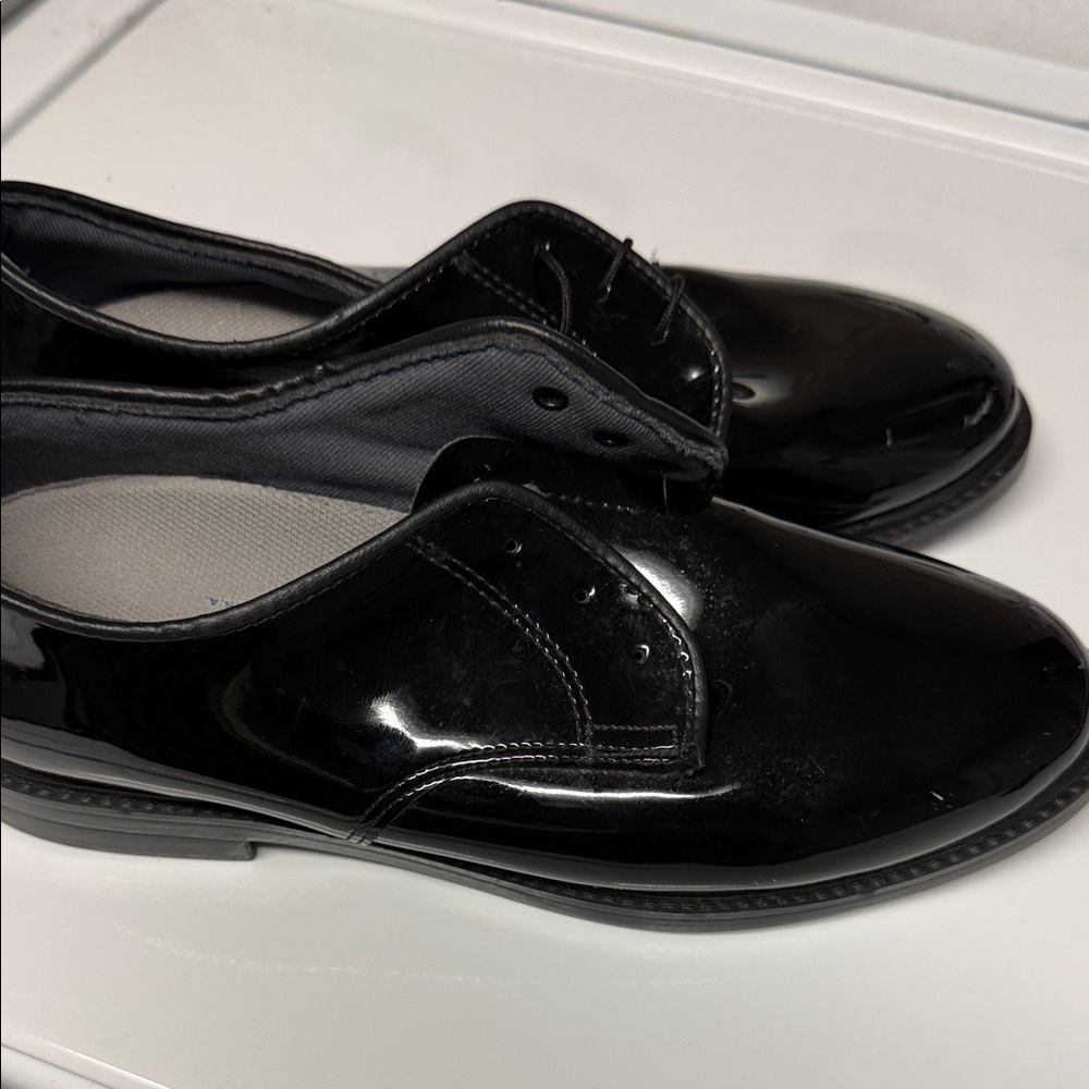 Classic Black Patent Derby Shoes for Men - oil and skid resistant - Picture 4 of 7